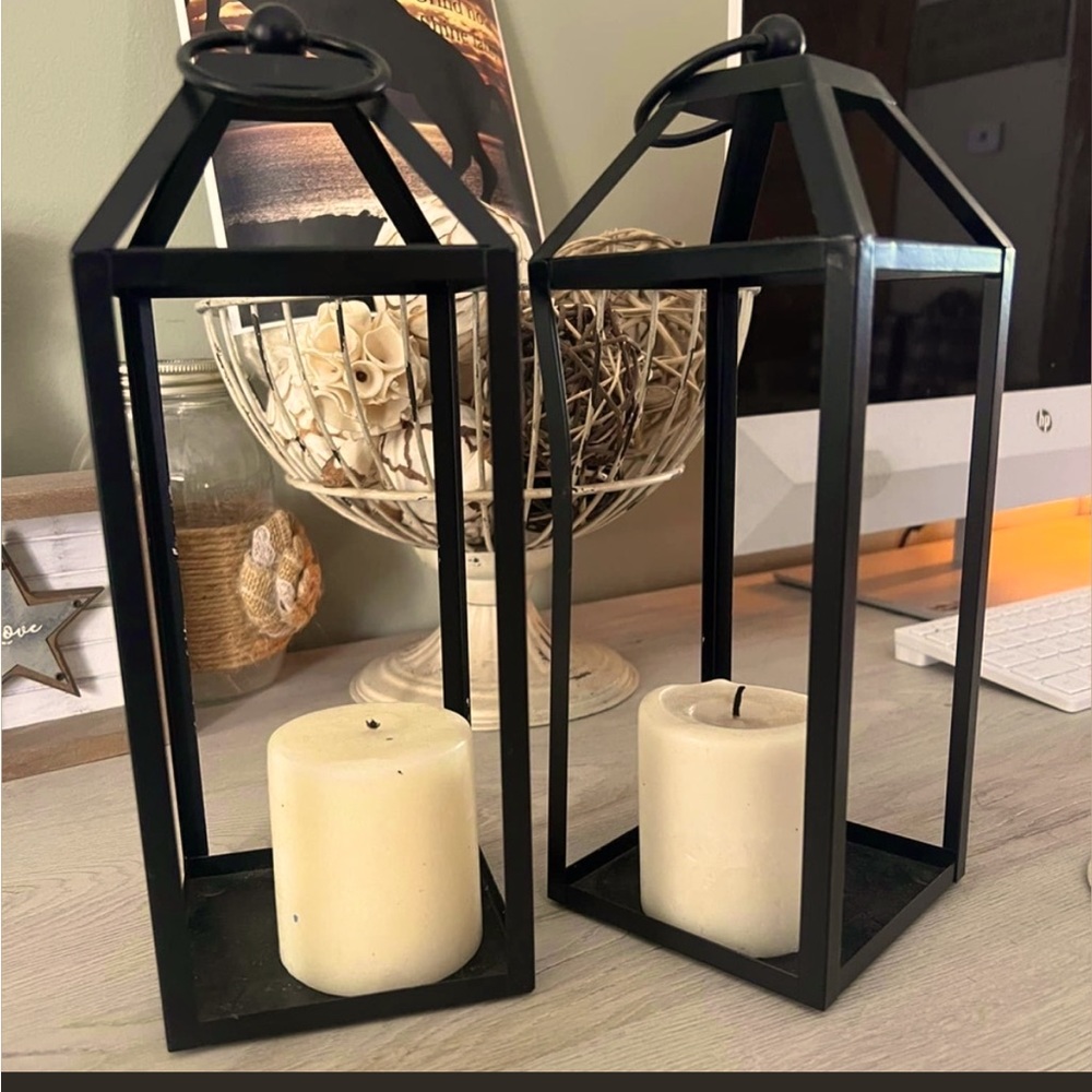 Set of 2 Decorative Lanterns